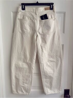 NWT High-Rise Barrel Jeans